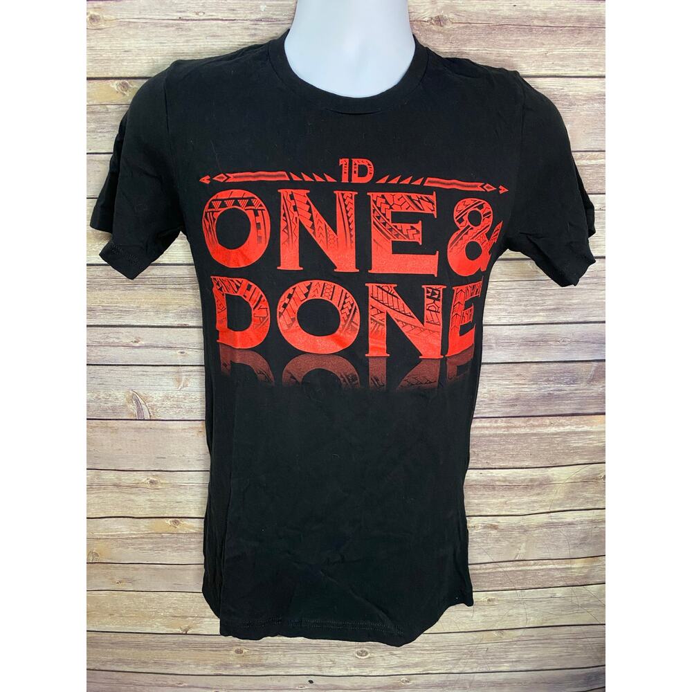 WWE “We The Ones” Usos Bloodline T-Shirt – Women’s Small, One & Done 1D